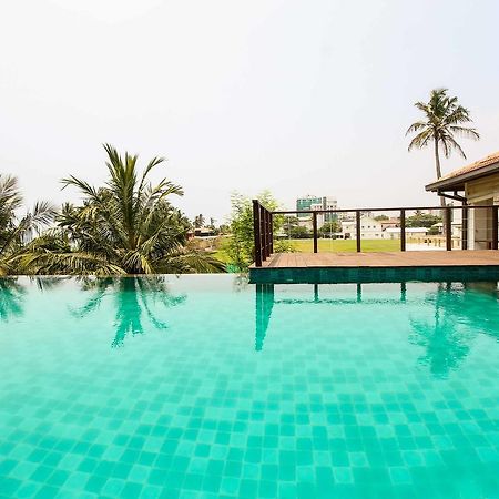 Yoho Rivi Ras Hotel Dehiwala-Mount Lavinia Buitenkant foto