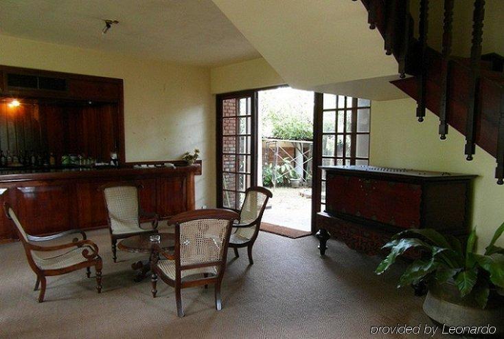 Yoho Rivi Ras Hotel Dehiwala-Mount Lavinia Interieur foto