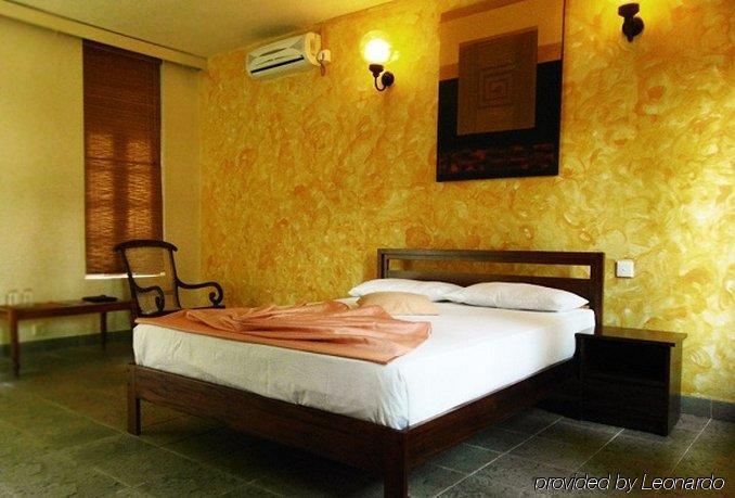 Yoho Rivi Ras Hotel Dehiwala-Mount Lavinia Kamer foto