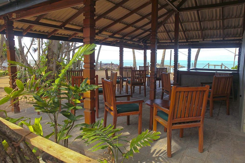 Yoho Rivi Ras Hotel Dehiwala-Mount Lavinia Buitenkant foto