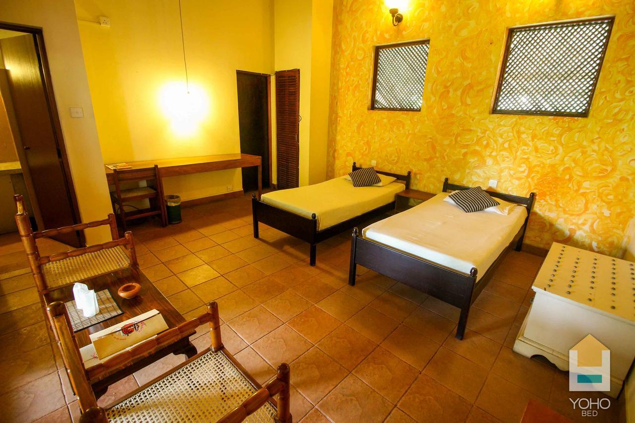 Yoho Rivi Ras Hotel Dehiwala-Mount Lavinia Buitenkant foto