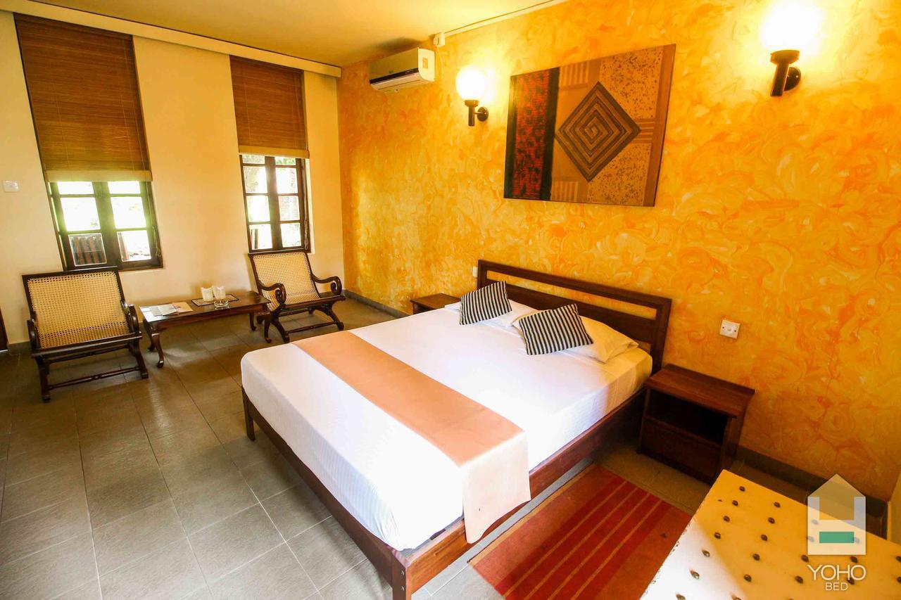 Yoho Rivi Ras Hotel Dehiwala-Mount Lavinia Buitenkant foto
